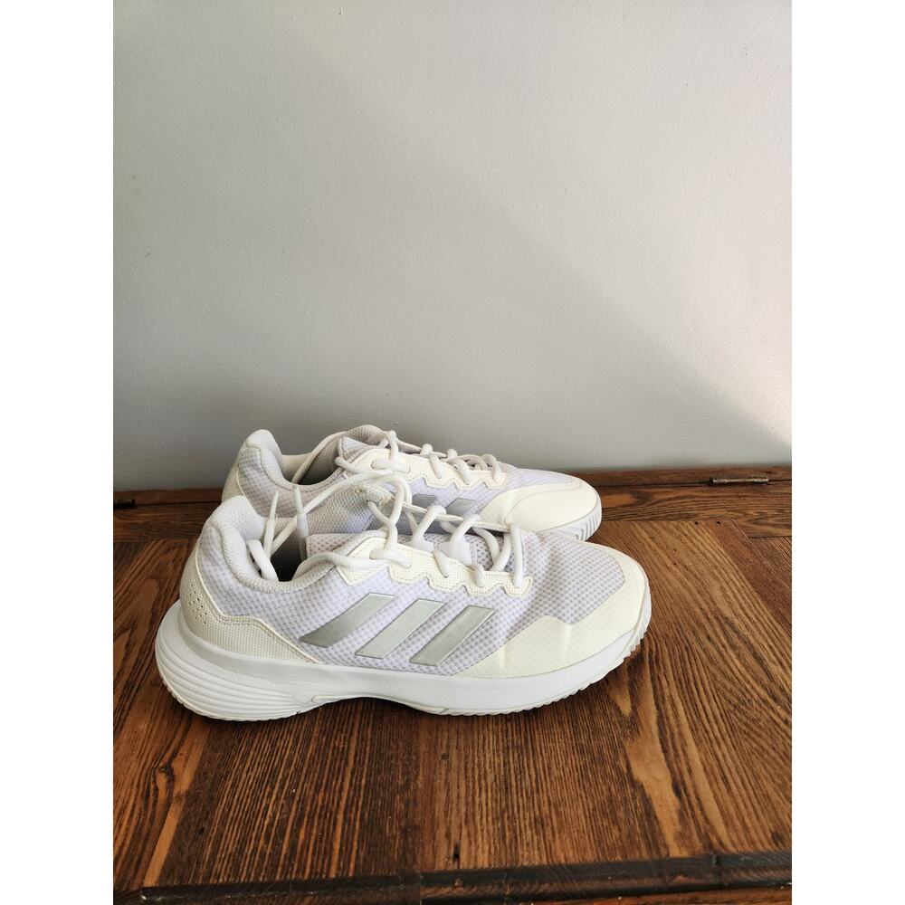 Adidas GameCourt 2.0 Womens Size 7 White Athletic Running Tennis Shoes Sneakers